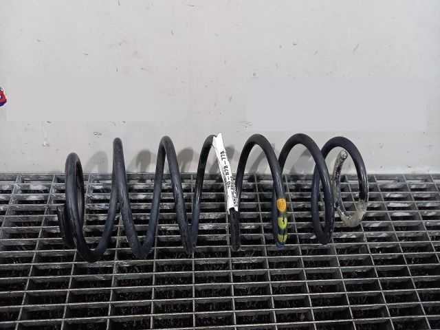 bontott SKODA FABIA III Hátsó Rugó