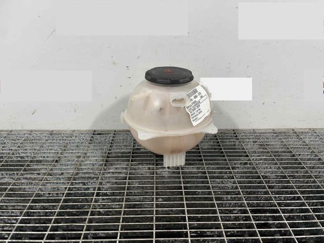 bontott SKODA FABIA III Kiegyenlítő Tartály