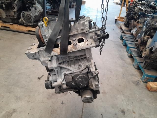 bontott SKODA FABIA III Motor (Fűzött blokk hengerfejjel)