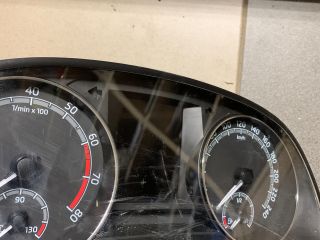 bontott SKODA FABIA III Kilométeróra