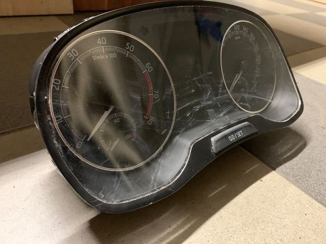 bontott SKODA FABIA III Kilométeróra