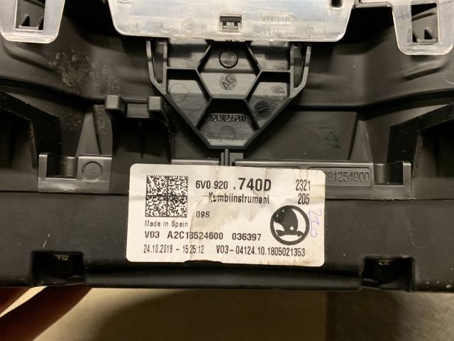 bontott SKODA FABIA III Kilométeróra