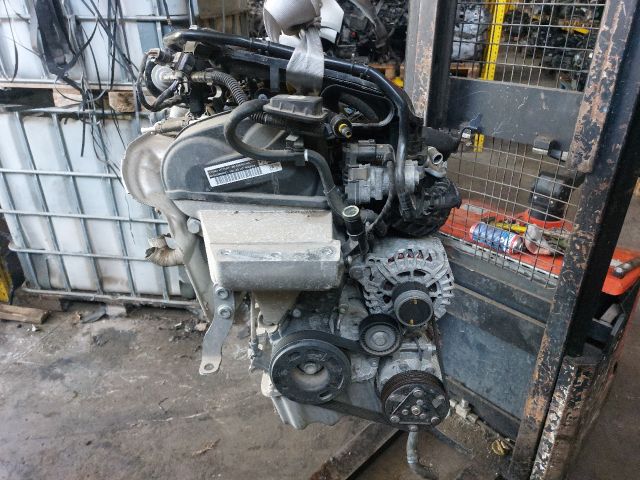 bontott SKODA FABIA III Komplett Motor (Segédberendezésekkel)