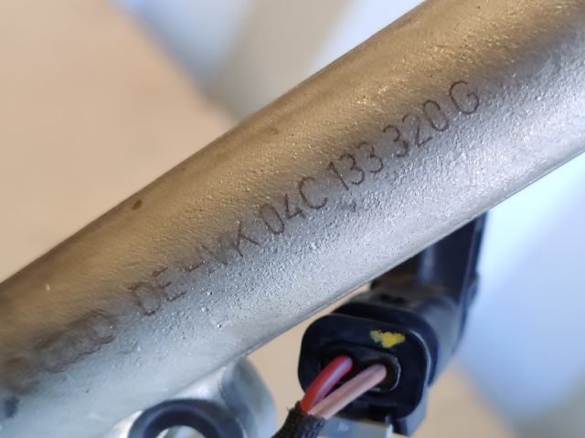 bontott SKODA FABIA III Porlasztó Sor / Híd