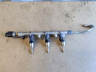 bontott SKODA FABIA III Porlasztó Sor / Híd