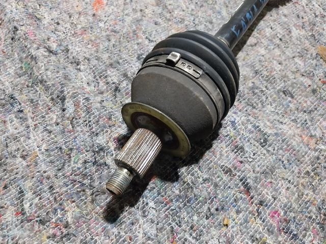 bontott SKODA FABIA III Bal Féltengely