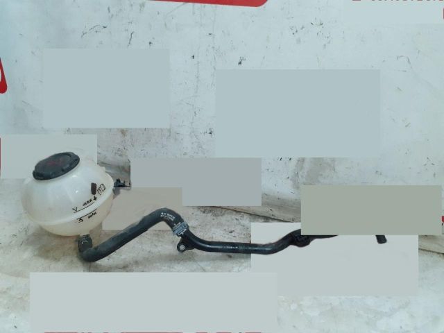 bontott SKODA FABIA III Kiegyenlítő Tartály