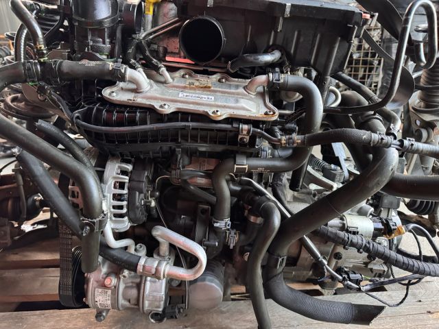 bontott SKODA FABIA III Motor (Fűzött blokk hengerfejjel)