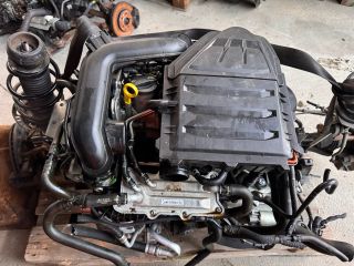 bontott SKODA FABIA III Motor (Fűzött blokk hengerfejjel)