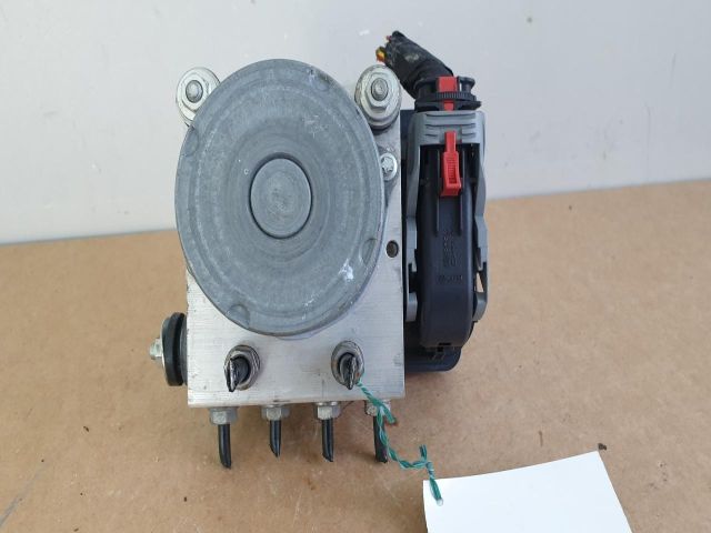 bontott SKODA FABIA III ABS Kocka