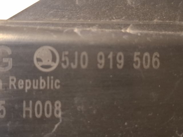 bontott SKODA FABIA III Hűtőventilátor Relé