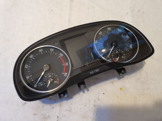 bontott SKODA FABIA III Kilométeróra