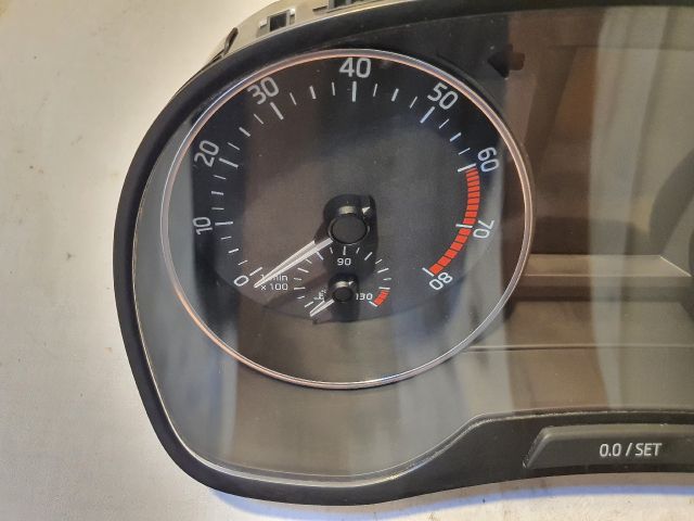 bontott SKODA FABIA III Kilométeróra