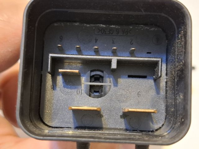 bontott SKODA FABIA III Hűtőventilátor Relé