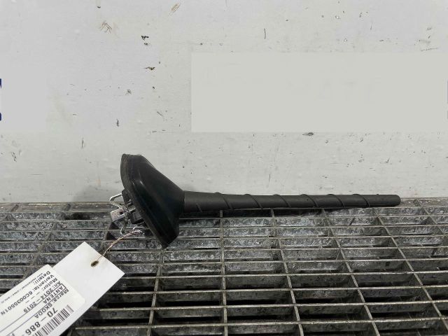 bontott SKODA FABIA III Antenna