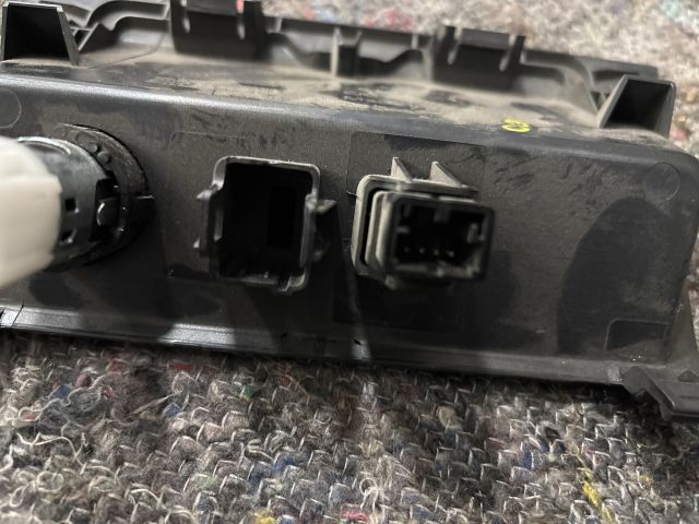 bontott SKODA FABIA III AUX Csatlakozó