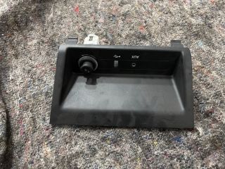 bontott SKODA FABIA III AUX Csatlakozó