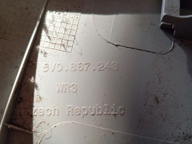 bontott SKODA FABIA III Bal B Oszlop Burkolat