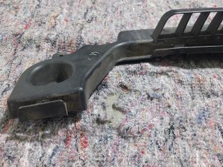 bontott SKODA FABIA III Bal első Lökhárító Tartó (Műanyag)