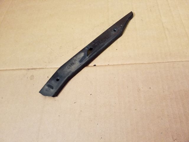 bontott SKODA FABIA III Bal első Oldal Lökhárító Tartó (Műanyag)