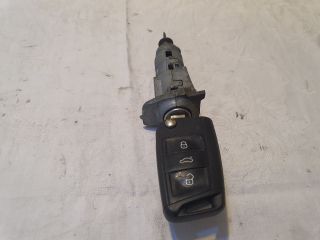 bontott SKODA FABIA III Bal első Zárbetét