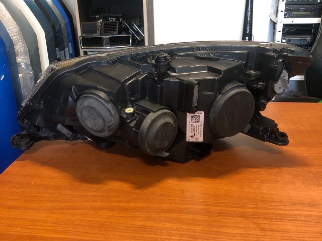 bontott SKODA FABIA III Bal Fényszóró