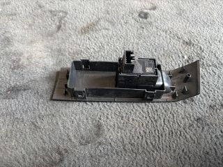 bontott SKODA FABIA III Bal hátsó Ablakemelő Kapcsoló