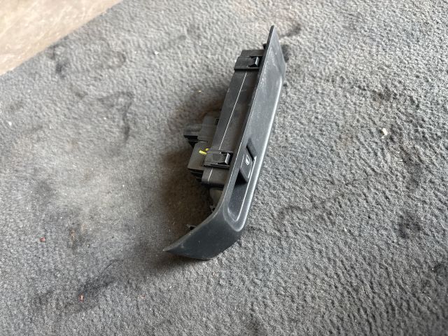 bontott SKODA FABIA III Bal hátsó Ablakemelő Kapcsoló