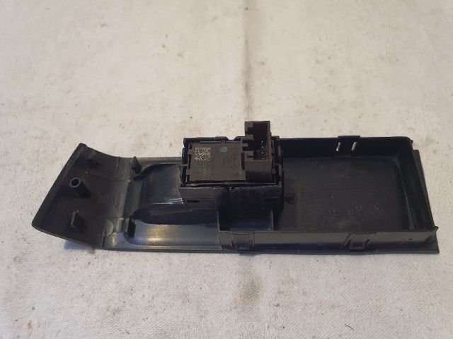 bontott SKODA FABIA III Bal hátsó Ablakemelő Kapcsoló