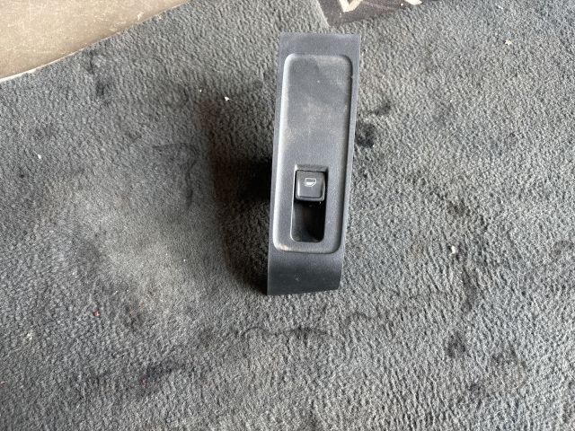 bontott SKODA FABIA III Bal hátsó Ablakemelő Kapcsoló