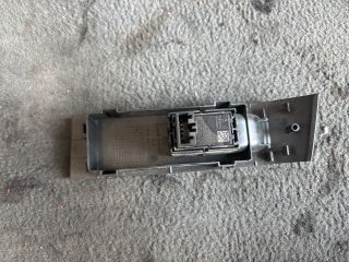 bontott SKODA FABIA III Bal hátsó Ablakemelő Kapcsoló