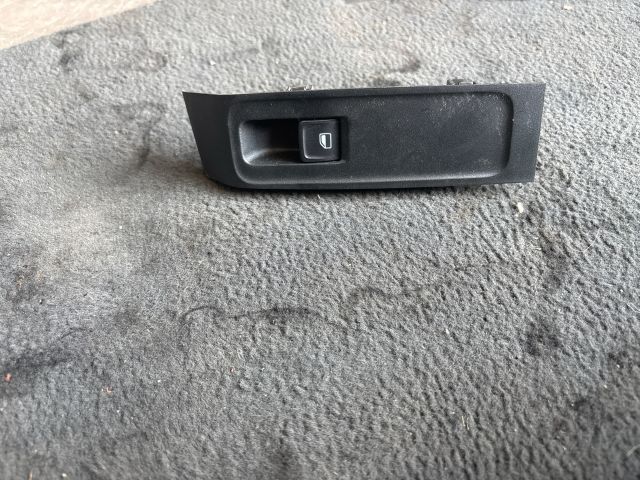 bontott SKODA FABIA III Bal hátsó Ablakemelő Kapcsoló