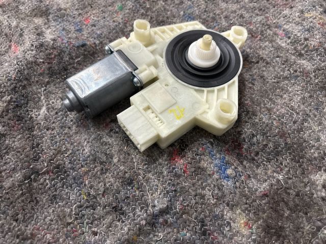 bontott SKODA FABIA III Bal hátsó Ablakemelő Motor