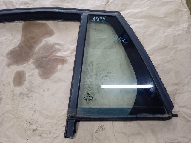 bontott SKODA FABIA III Bal hátsó Fixüveg (Ajtóban)