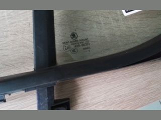 bontott SKODA FABIA III Bal hátsó Fixüveg (Ajtóban)