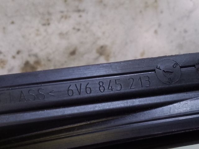 bontott SKODA FABIA III Bal hátsó Fixüveg (Ajtóban)