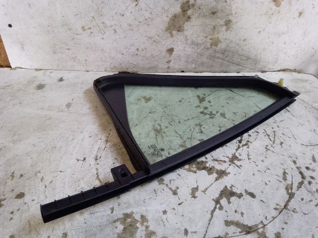 bontott SKODA FABIA III Bal hátsó Fixüveg (Ajtóban)