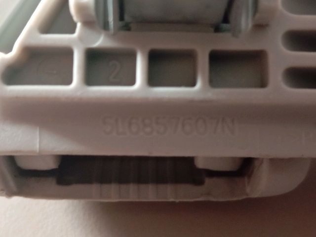 bontott SKODA FABIA III Bal hátsó Kapaszkodó (Felső)