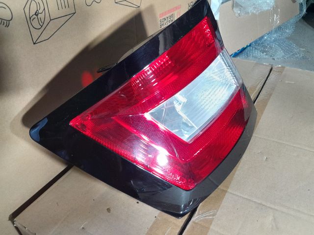 bontott SKODA FABIA III Bal Hátsó Lámpa