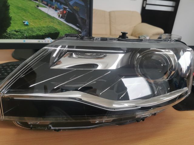 bontott SKODA FABIA III Bal Xenon Fényszóró