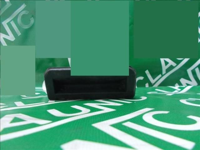 bontott SKODA FABIA III Csomagtérajtó Kilincs