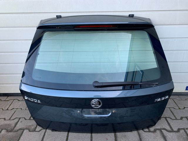 bontott SKODA FABIA III Csomagtérajtó (Részeivel)