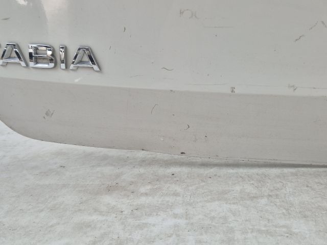 bontott SKODA FABIA III Csomagtérajtó (Üres lemez)