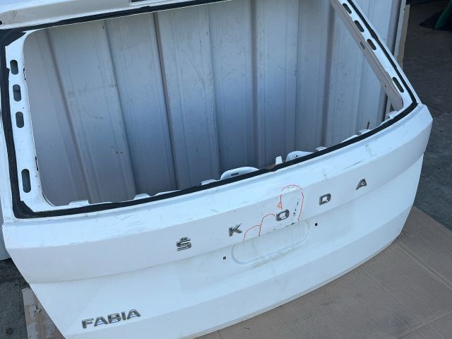 bontott SKODA FABIA III Csomagtérajtó (Üres lemez)