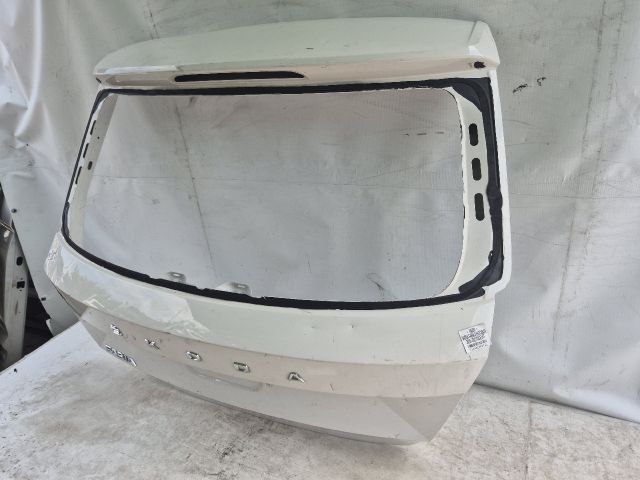 bontott SKODA FABIA III Csomagtérajtó (Üres lemez)