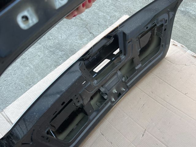 bontott SKODA FABIA III Csomagtérajtó (Üres lemez)