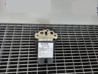 bontott SKODA FABIA III Csomagtérajtó Ütköző