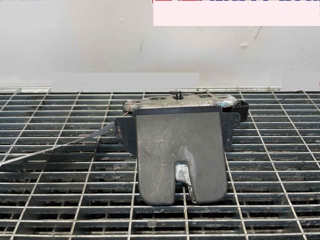 bontott SKODA FABIA III Csomagtérajtó Ütköző