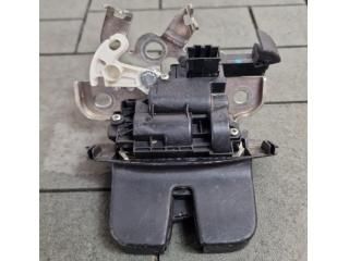 bontott SKODA FABIA III Csomagtérajtó Zárszerkezet