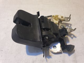 bontott SKODA FABIA III Csomagtérajtó Zárszerkezet